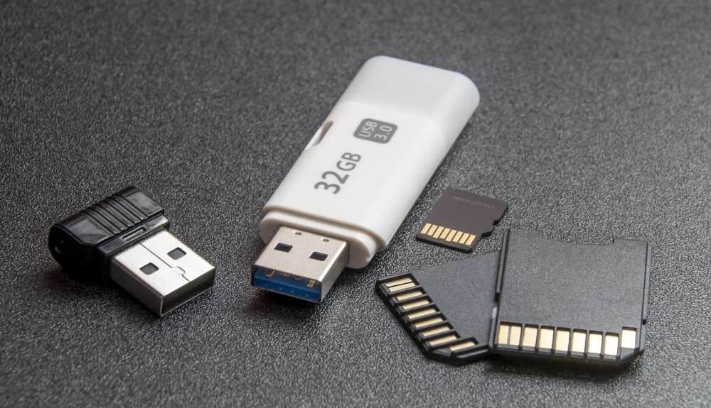 Aloukik Pendrive 2023